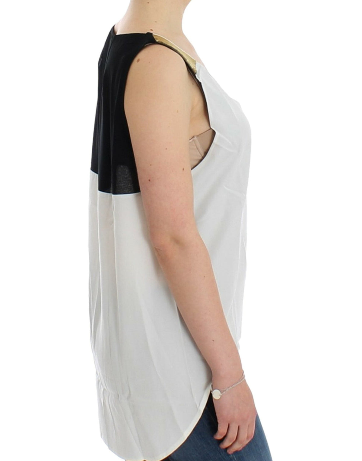 White sleeveless top - X excelência