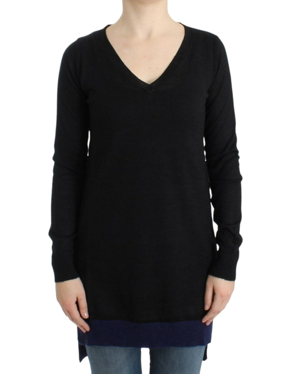 Black V-neck lightweight sweater - X excelência