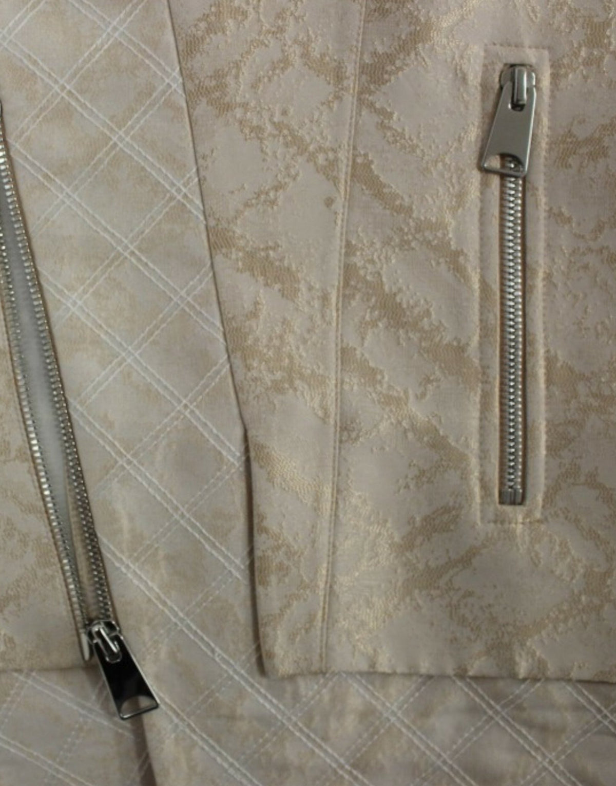 Beige brocade sleeveless jacket - X excelência